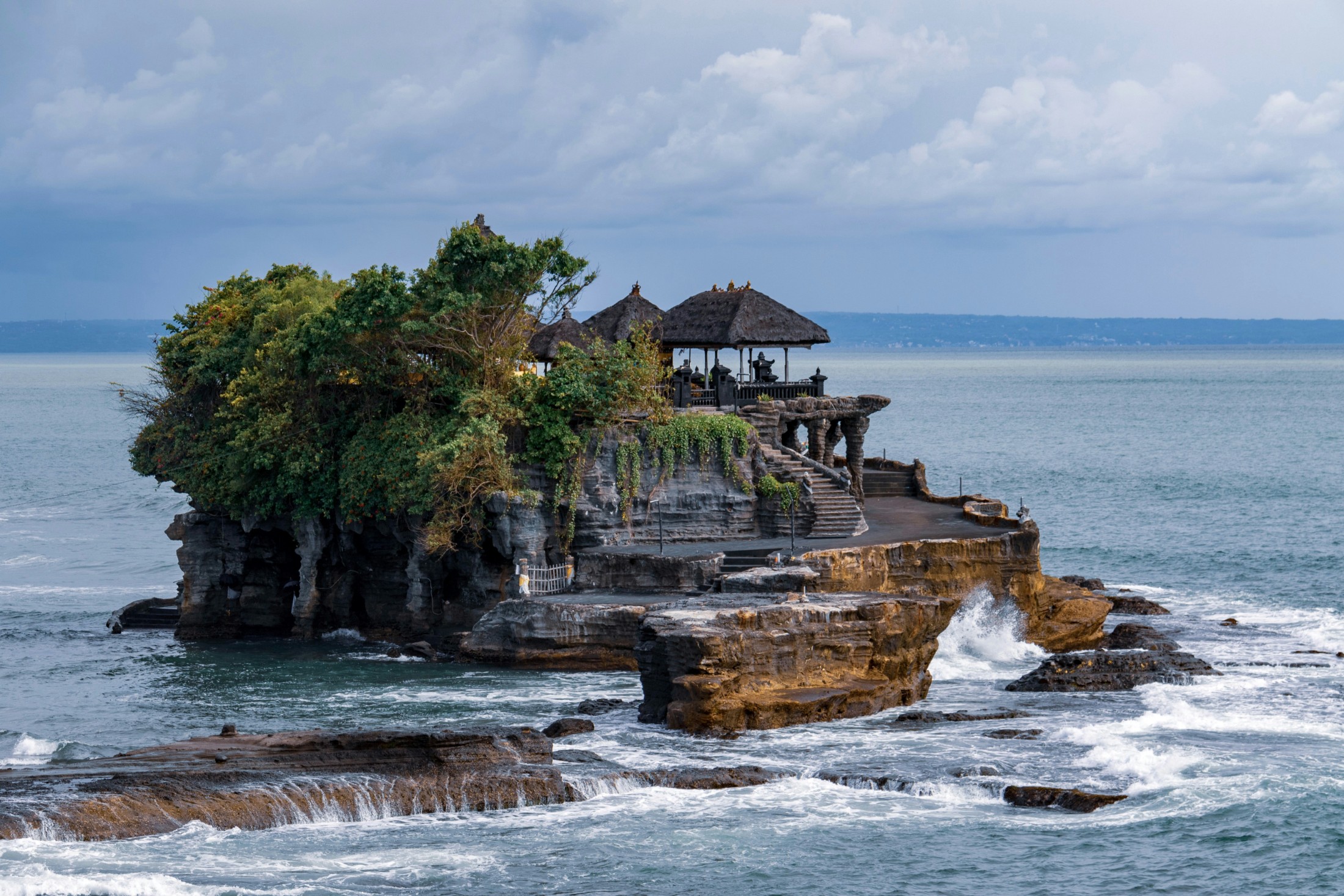 Lovina Dolphins and North Bali Highlights